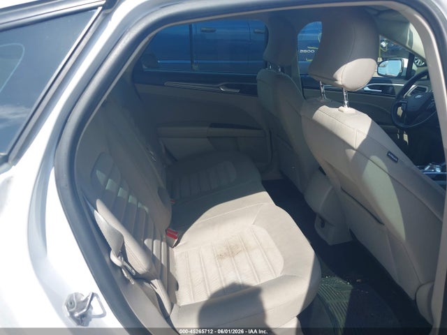 FORD FUSION SE - 8