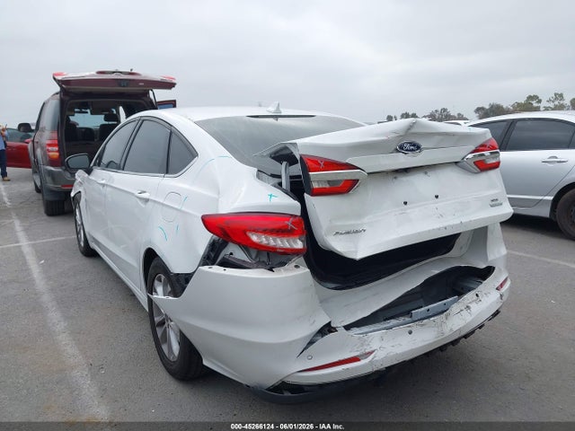 FORD FUSION SE - 3