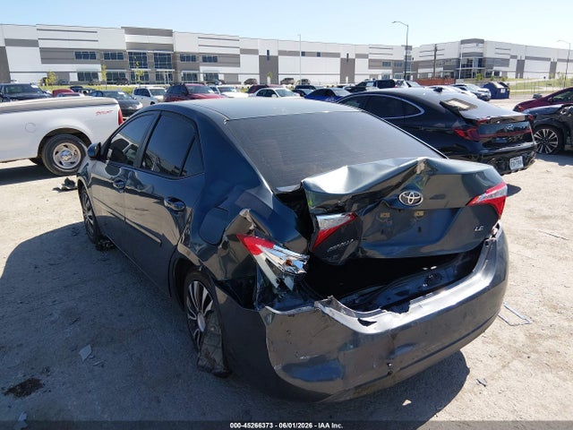 2015 Toyota COROLLA LE thumbnail 3