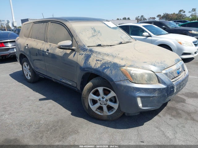 2013 TOYOTA RAV4 