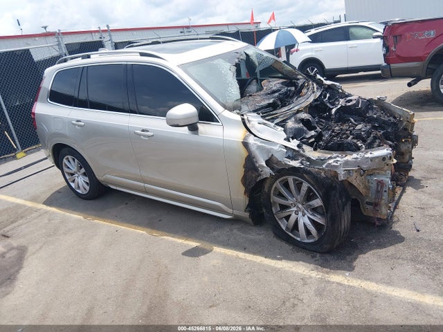 2016 VOLVO XC90 T6 MOMENTUM