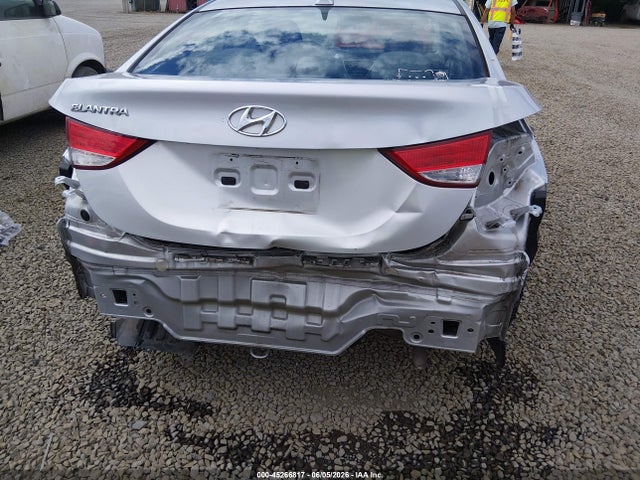 صورة 6 لـ 2013 Hyundai ELANTRA GLS