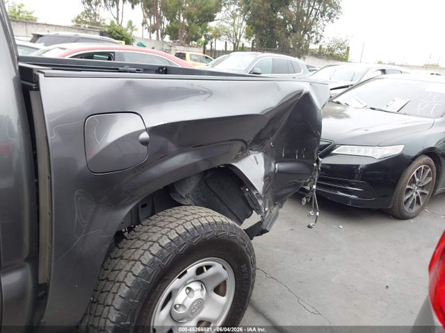 صورة 6 لـ 2020 Toyota TACOMA SR5