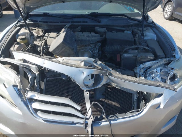 صورة 10 لـ 2011 Toyota CAMRY LE