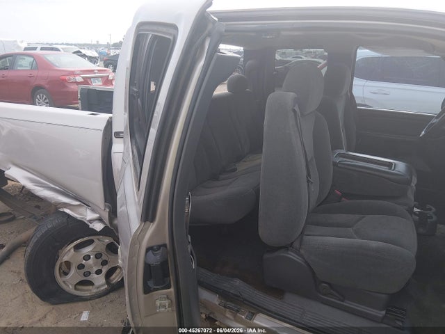 صورة 8 لـ 2004 Chevrolet SILVERADO 1500 LS