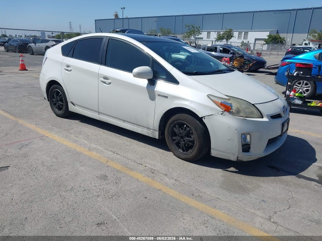 2011 TOYOTA PRIUS THREE