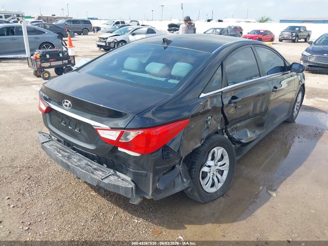 2013 Hyundai SONATA GLS — фото 4