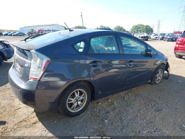 2011 Toyota PRIUS THREE photo 4