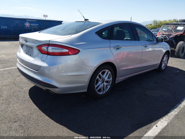 FORD FUSION SE - 4