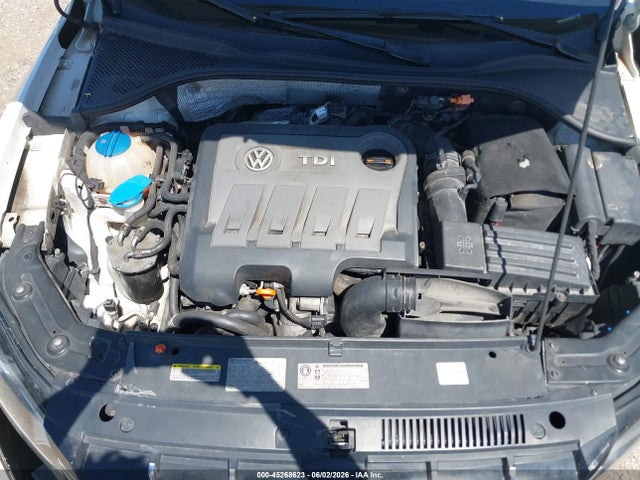 صورة 10 لـ 2013 Volkswagen PASSAT 2.0L TDI SE