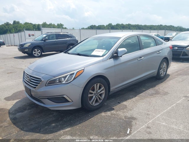 2016 Hyundai SONATA SE — фото 2