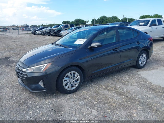 2020 Hyundai ELANTRA SE 照片 2