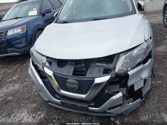 2019 NISSAN ROGUE SV 11