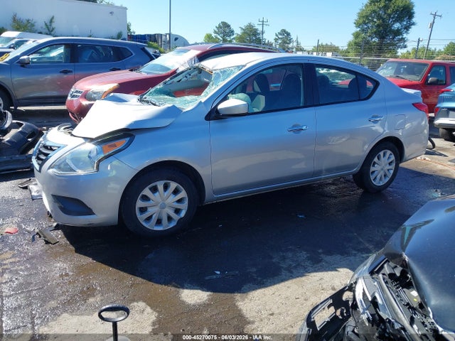 2019 Nissan VERSA 1.6 SV 照片 2