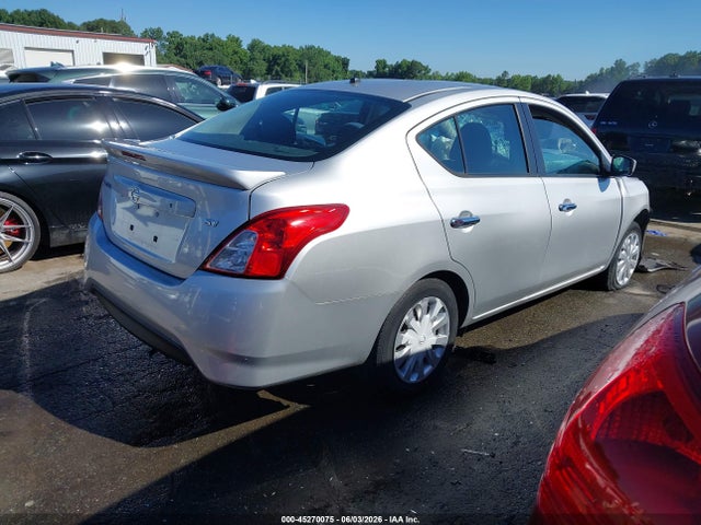 2019 Nissan VERSA 1.6 SV 照片 4
