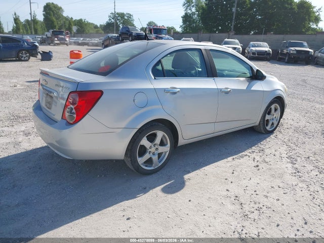 صورة 4 لـ 2014 Chevrolet SONIC LTZ AUTO