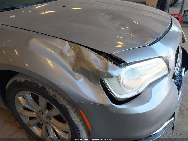 صورة 6 لـ 2015 Chrysler 300 LIMITED