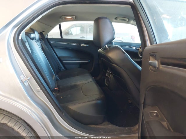صورة 8 لـ 2015 Chrysler 300 LIMITED