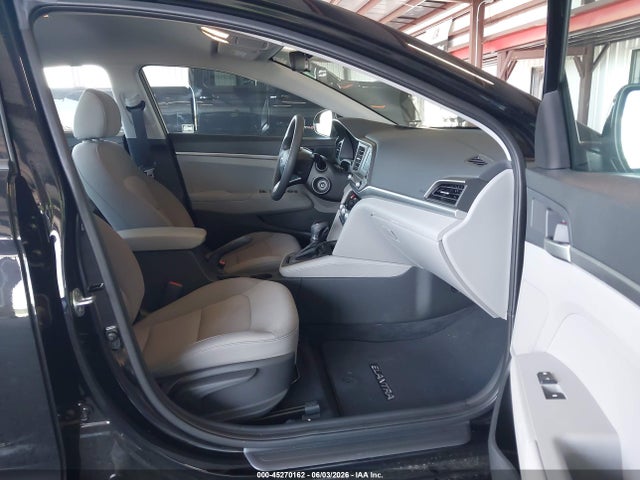 2020 Hyundai ELANTRA SE 照片 5