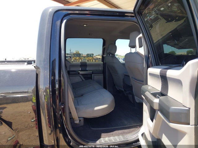 2016 FORD F-150 XLT photo 8