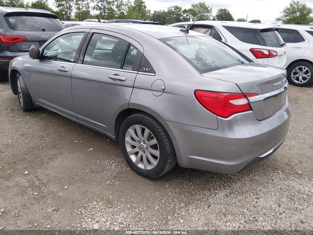 صورة 3 لـ 2014 Chrysler 200 TOURING
