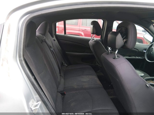 صورة 8 لـ 2014 Chrysler 200 TOURING
