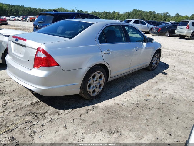 FORD FUSION SE - 4