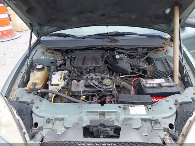 FORD TAURUS SE - 10