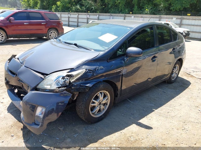صورة 2 لـ 2011 Toyota PRIUS TWO
