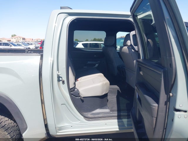 صورة 8 لـ 2025 Toyota TUNDRA SR5