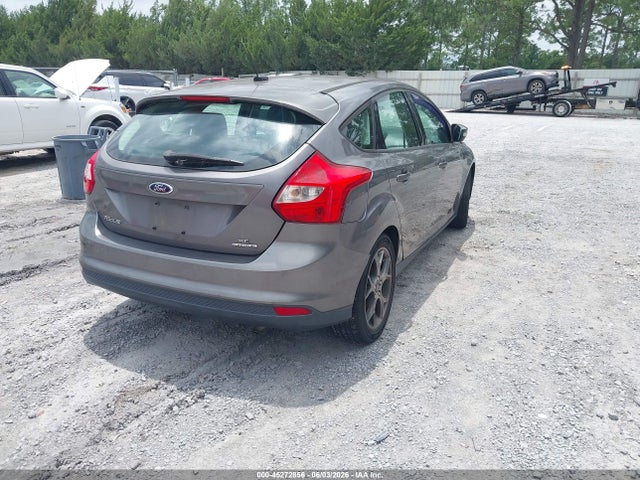 2013 FORD FOCUS SE 照片 4