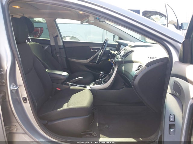 صورة 5 لـ 2015 Hyundai ELANTRA SE
