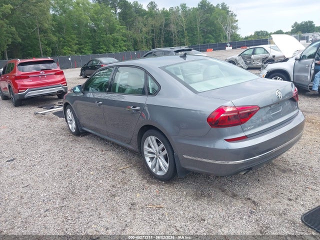 صورة 3 لـ 2019 Volkswagen PASSAT 2.0T WOLFSBURG EDITION