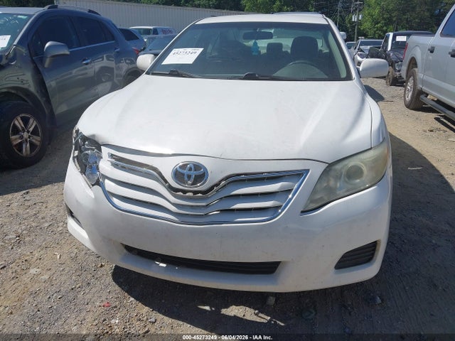 2010 Toyota CAMRY LE — миниатюра 12