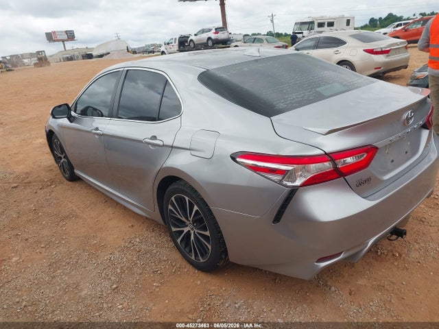 2020 Toyota CAMRY SE — фото 3