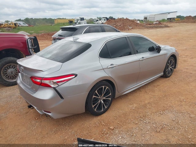 2020 Toyota CAMRY SE — фото 4