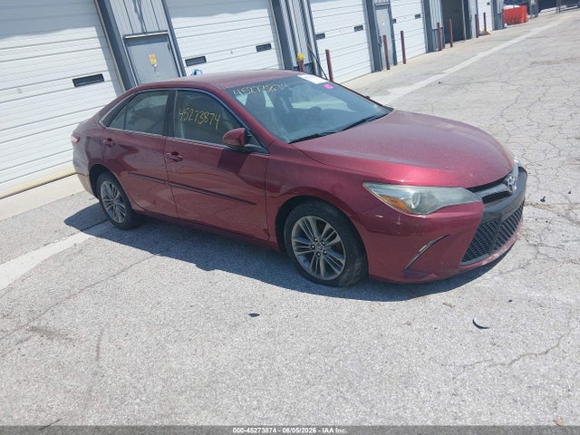 2015 TOYOTA CAMRY SE