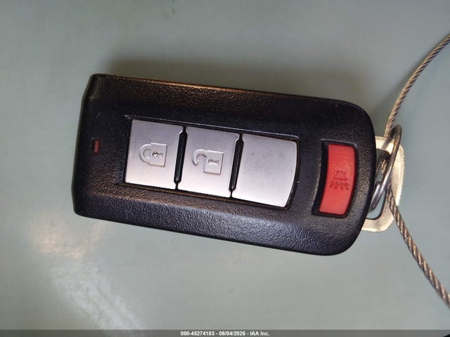 2019 Mitsubishi MIRAGE SE — миниатюра 11