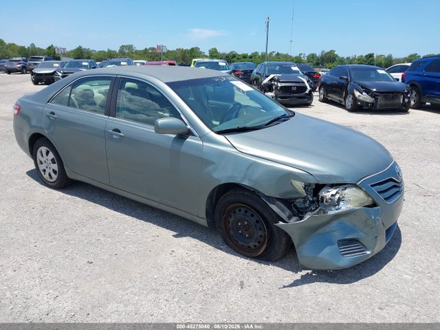 2011 TOYOTA CAMRY LE