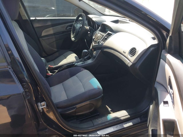 صورة 5 لـ 2013 Chevrolet CRUZE LS AUTO