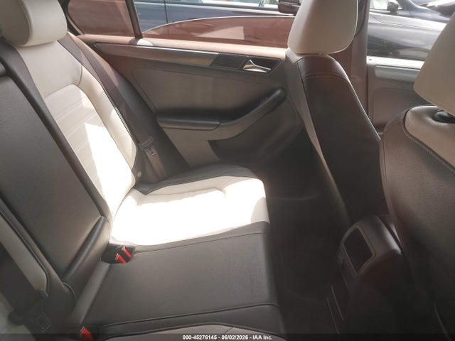 صورة 8 لـ 2016 Volkswagen JETTA 1.8T SPORT