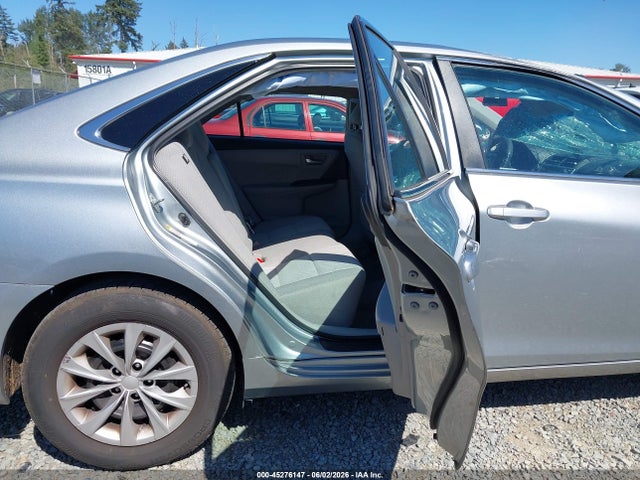 2015 Toyota CAMRY LE photo 8