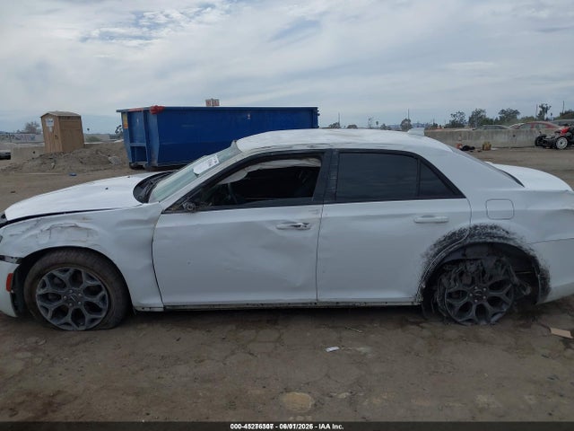 2018 Chrysler 300 300S AWD — миниатюра 11
