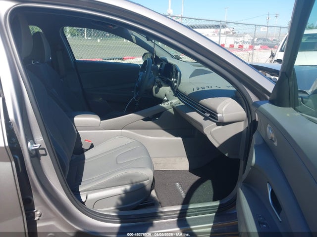 2023 Hyundai ELANTRA SEL 照片 5