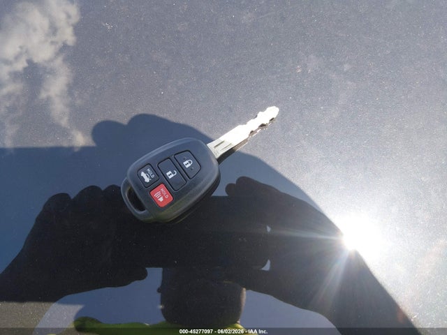 2018 Toyota COROLLA LE thumbnail 11