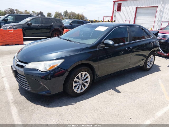 2015 Toyota CAMRY LE — фото 2