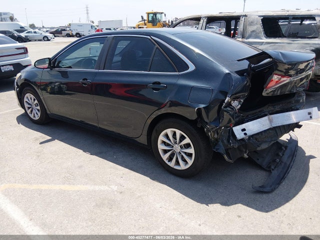 2015 Toyota CAMRY LE — фото 3