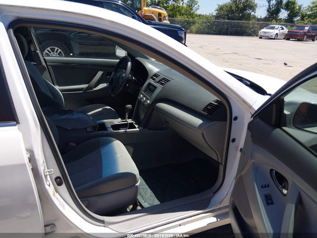 2011 Toyota CAMRY LE 照片 5