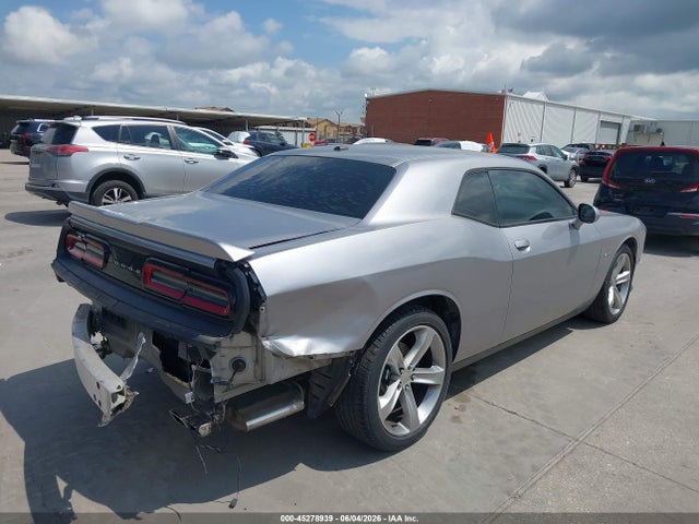 صورة 4 لـ 2016 Dodge CHALLENGER R/T