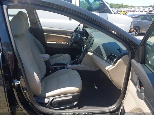 2017 Hyundai ELANTRA SE — фото 5